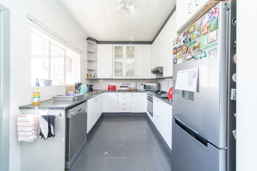 To Let 3 Bedroom Property for Rent in Beacon Bay Eastern Cape